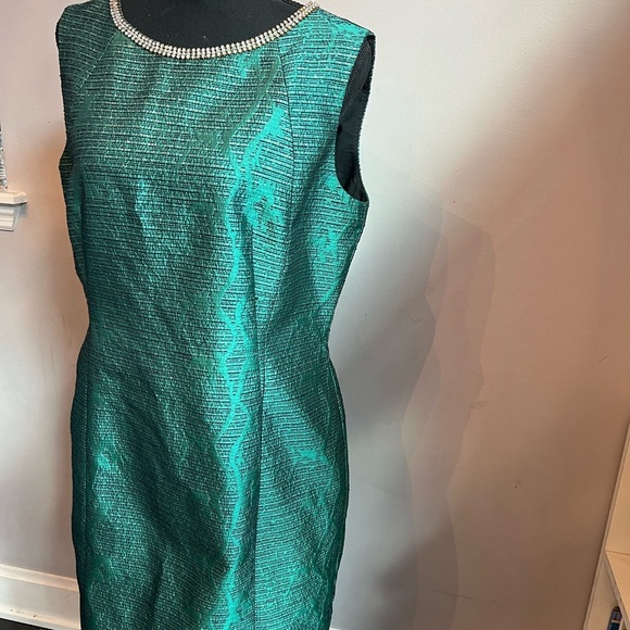 Tahari by ASL Crystal Beaded Neck Jacquard Sheath Dress Size 12 Emerald Green - Picture 2 of 6